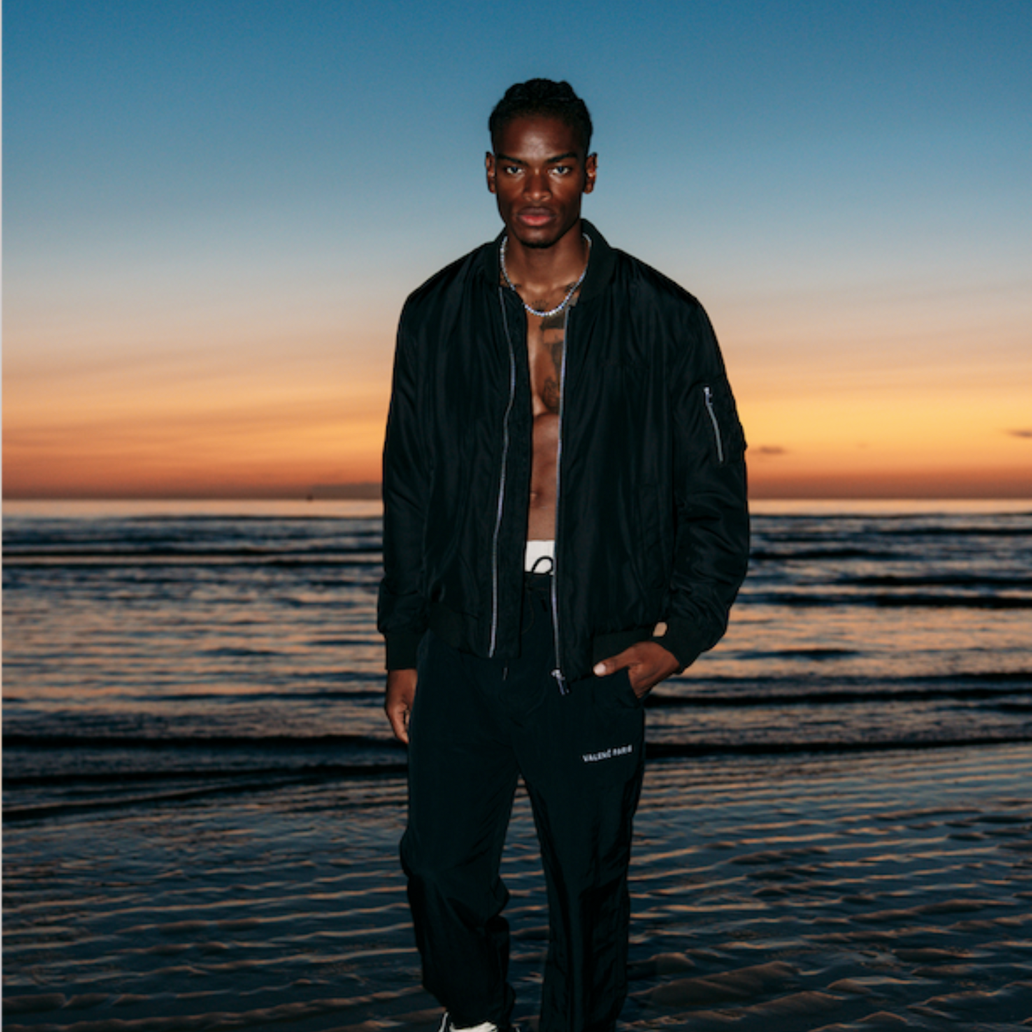 VALENĆ PARIS BLACK BOMBER JACKET (LIMITED EDITION)